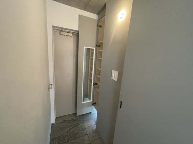 ※同仕様写真含む(玄関)