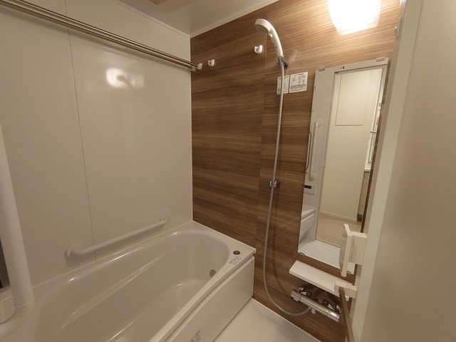 ※写真は同タイプ住戸です。(風呂)