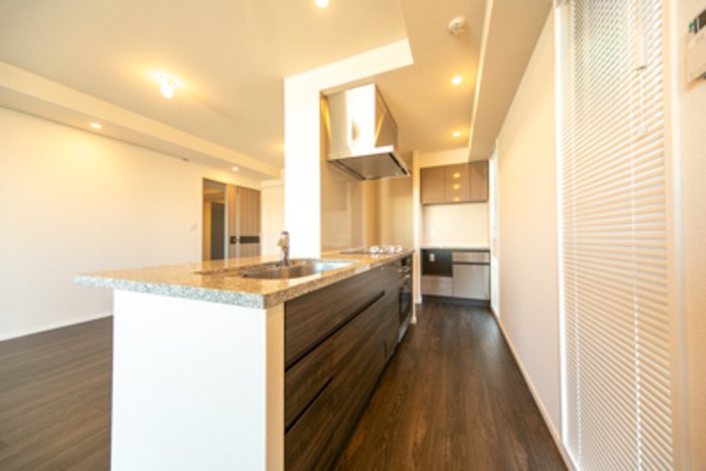 ※写真は同タイプ住戸です。(キッチン)