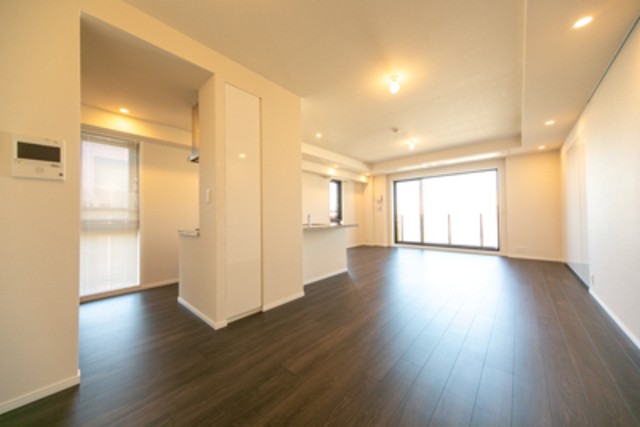 ※写真は同タイプ住戸です。(居間)