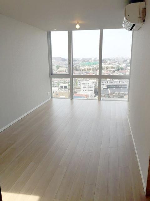 ※写真は同タイプ住戸です。(居間)