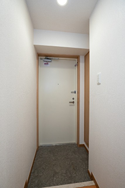 ※写真は同タイプ住戸です。(玄関)