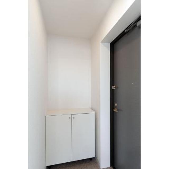 ※写真は同タイプ住戸です。(玄関)