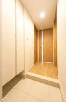 ※同仕様写真含む(玄関)