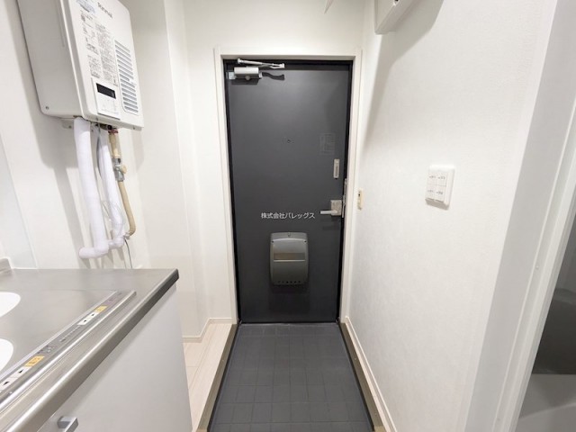 ※同仕様写真含む(玄関)