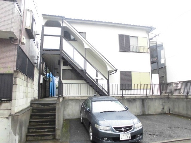 世田谷区弦巻１丁目 【賃貸居住】アパート