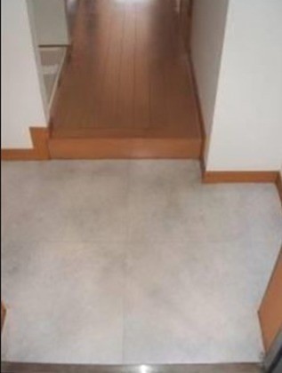 (玄関)