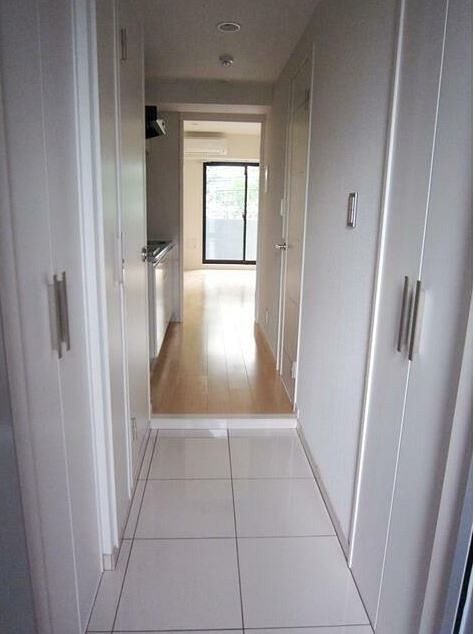 ※同仕様写真含む(玄関)