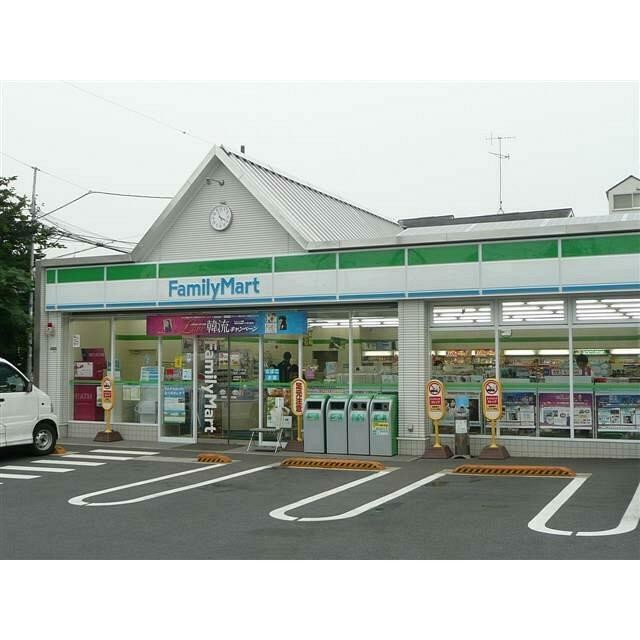 ファミリーマート（220m）(周辺)