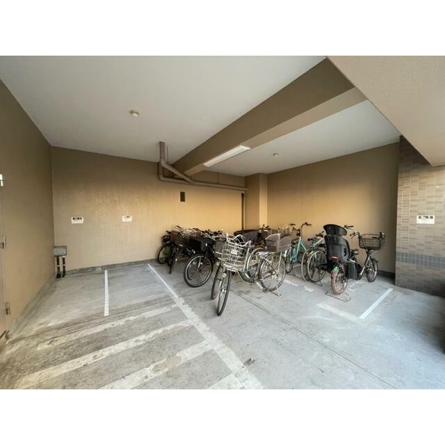 バイク置場空きございます♪