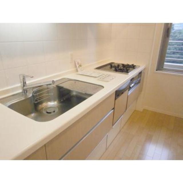 ※写真は同タイプ住戸です。(キッチン)