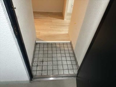 ※同仕様写真含む(玄関)