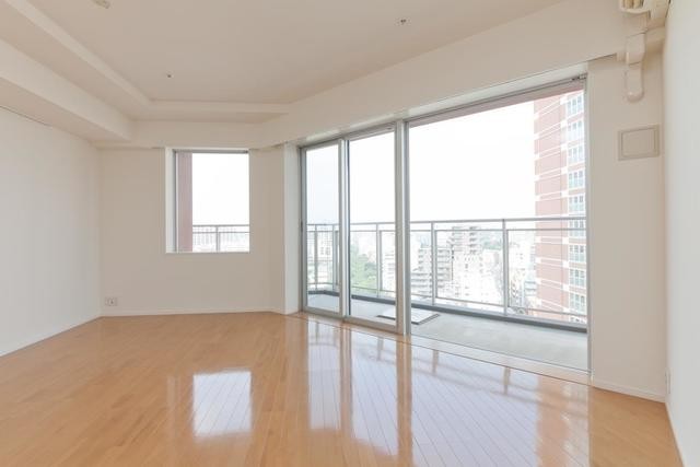 ※写真は同タイプ住戸です。(居間)