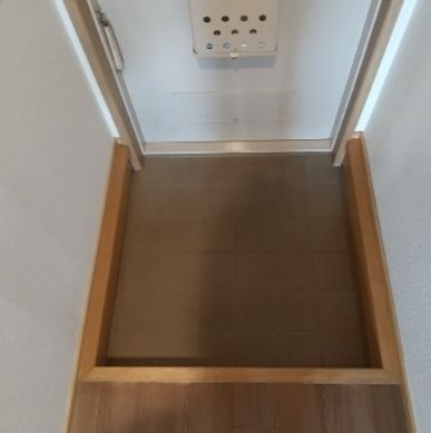 ※同仕様写真含む(玄関)