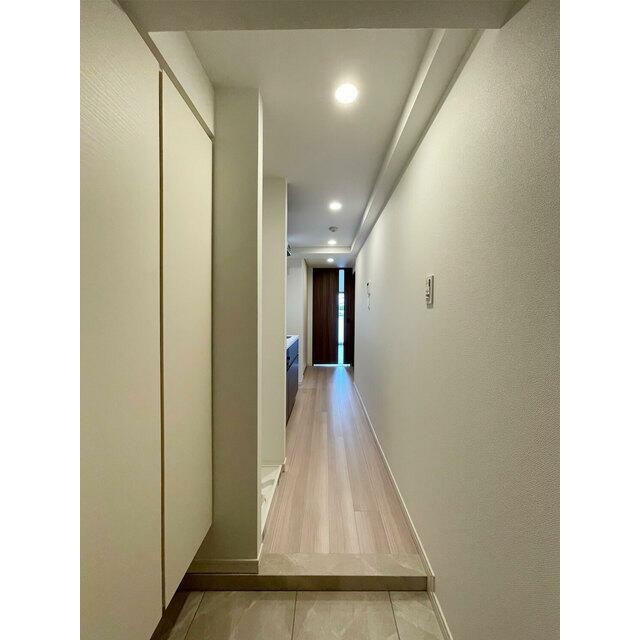 ※同仕様写真含む(玄関)