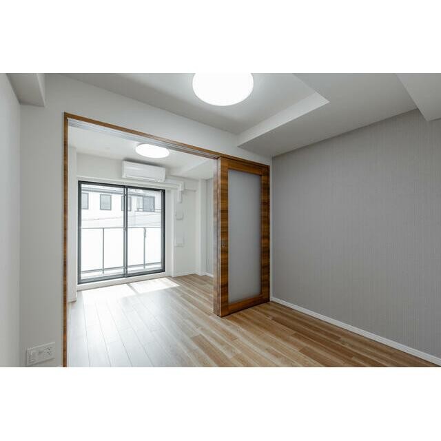 B2タイプ2023年3月撮影 同タイプ408号室の写真です。(居間)