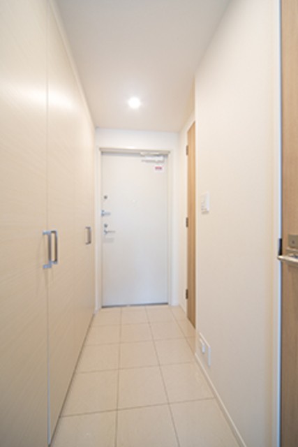 ※写真は同タイプ住戸です。(玄関)