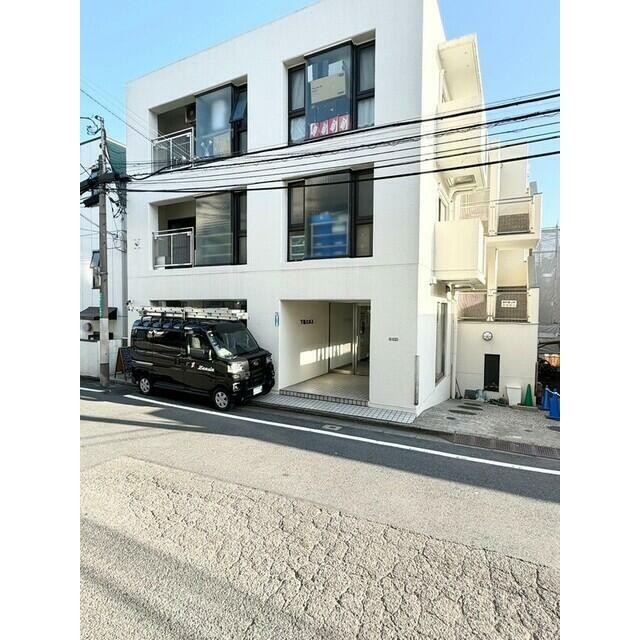 世田谷区下馬２丁目 【賃貸居住】マンション