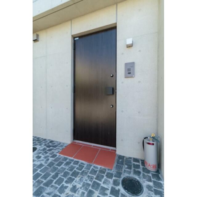 ※写真は同タイプ住戸です。(玄関)