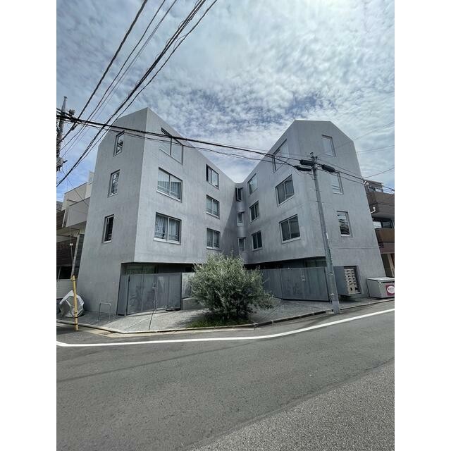 世田谷区下馬２丁目 【賃貸居住】マンション