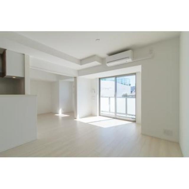 ※写真は同タイプ住戸です。(居間)