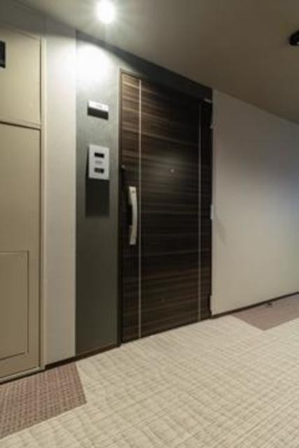 ※写真は同タイプ住戸です。(玄関)