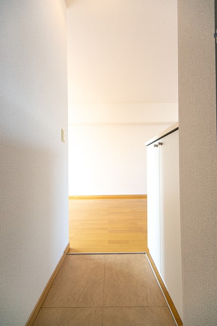 ※写真は同タイプ住戸です。(玄関)