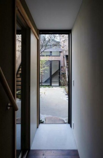 バルコニー(玄関)