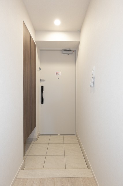 ※写真は同タイプ住戸です。(玄関)