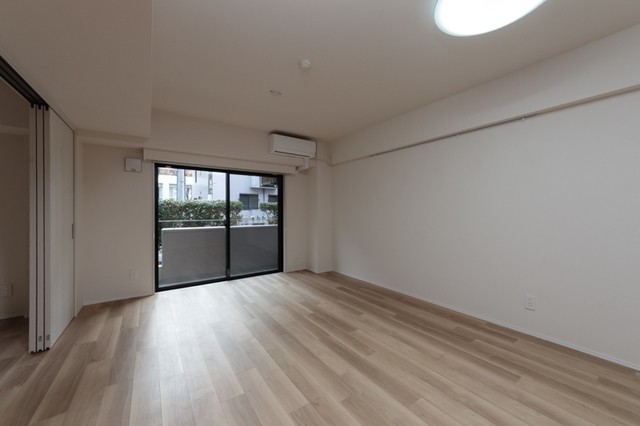 ※写真は同タイプ住戸です。(居間)