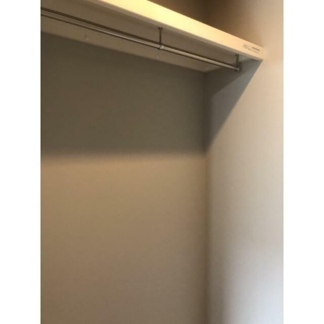 ウォークインクローゼット(内装)