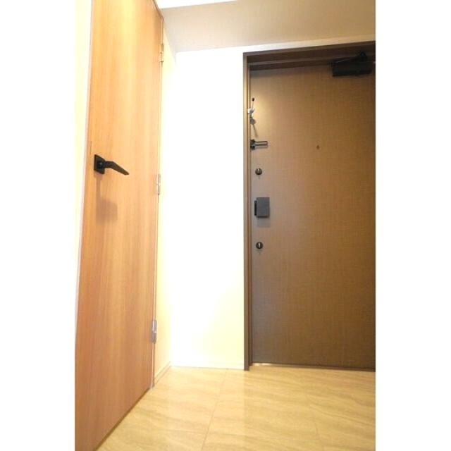 ※同仕様写真含む(玄関)