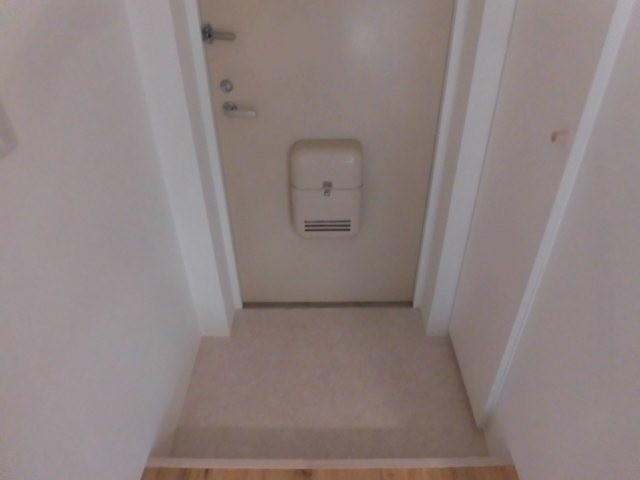 (玄関)