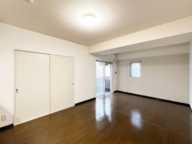 写真は他部屋の写真です。(居間)