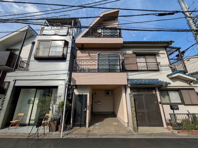 目黒区中目黒４丁目 【賃貸居住】アパート