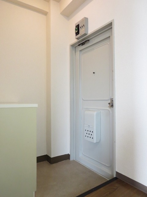 ※同仕様写真含む(玄関)