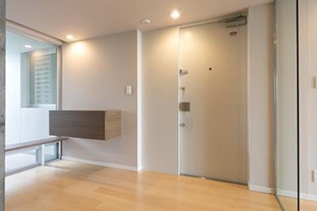 ※写真は同タイプ住戸です。(玄関)