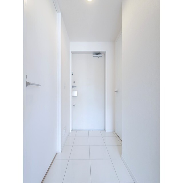 ※同仕様写真含む(玄関)