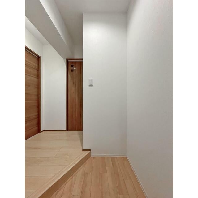 ※同仕様写真含む(玄関)