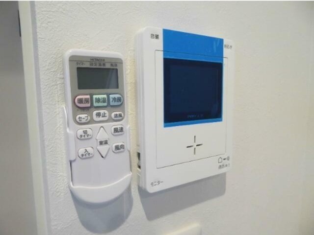 インターホンはモニター付きで安心です！