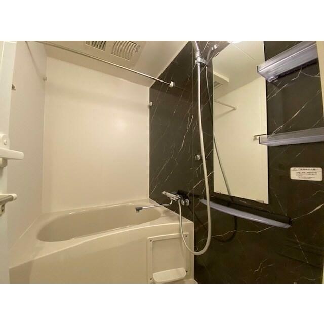 ※写真は1階同タイプ別部屋のものです。(風呂)