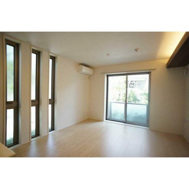 ■間接照明のLDK  サッシはペアガラス採用(居間)