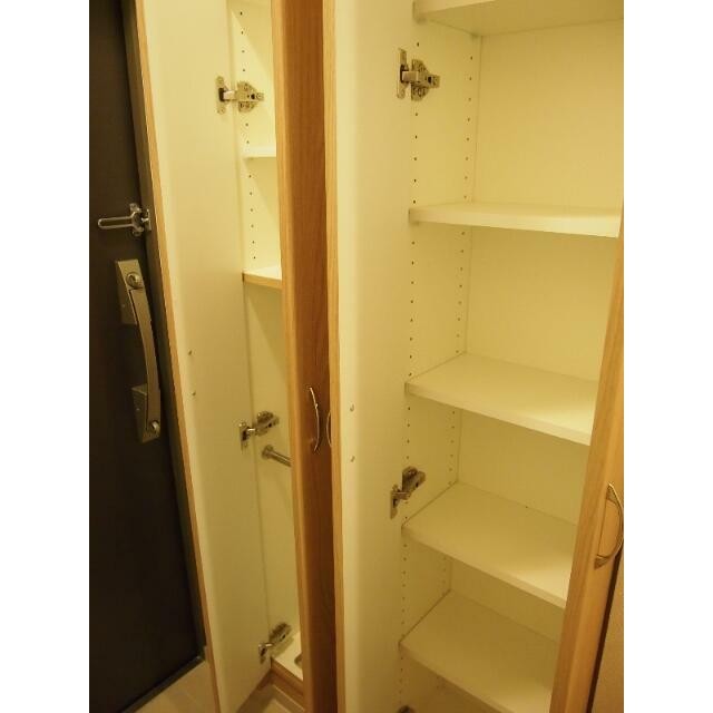 玄関収納(内装)