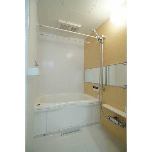 ■浴室乾燥機、追い焚給湯採用(風呂)