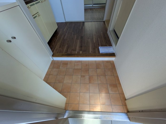 (玄関)