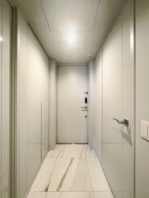 ※写真は同タイプ住戸です。(玄関)