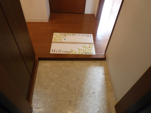 (玄関)