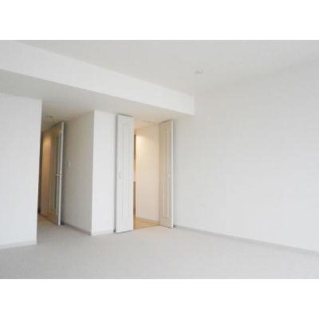 ※写真は同タイプ住戸です。(居間)