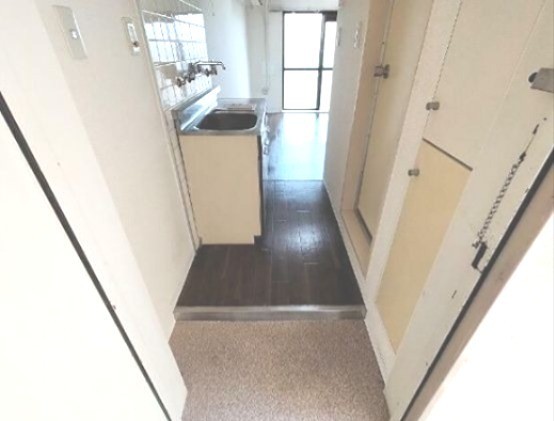 ※同仕様写真含む(玄関)