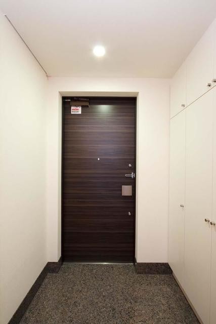 ※写真は同タイプ住戸です。(玄関)